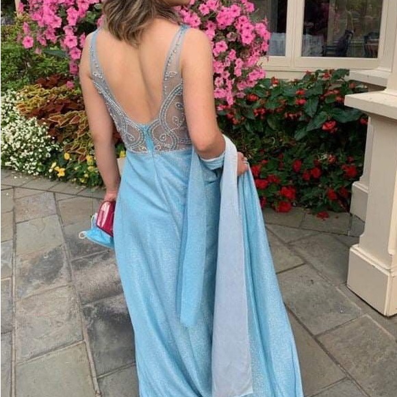 Gown size M (6) Juliet Blue shinning dress + Free shawl 💙 - Picture 12 of 12